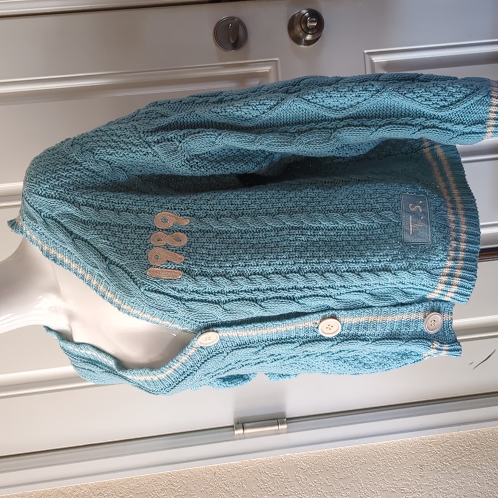 Taylor Swift 1989 Cardigan Md/Lg - Picture 3 of 10
